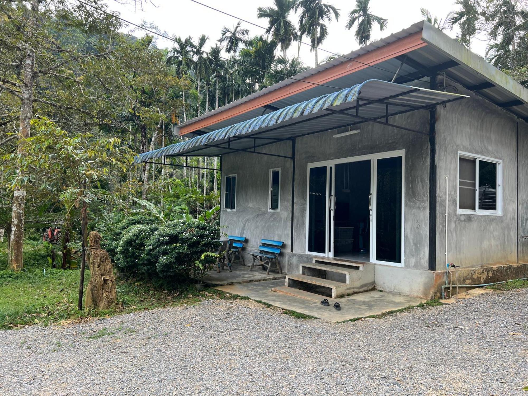 Hotel Baan Suan Tondin Satun Exterior foto