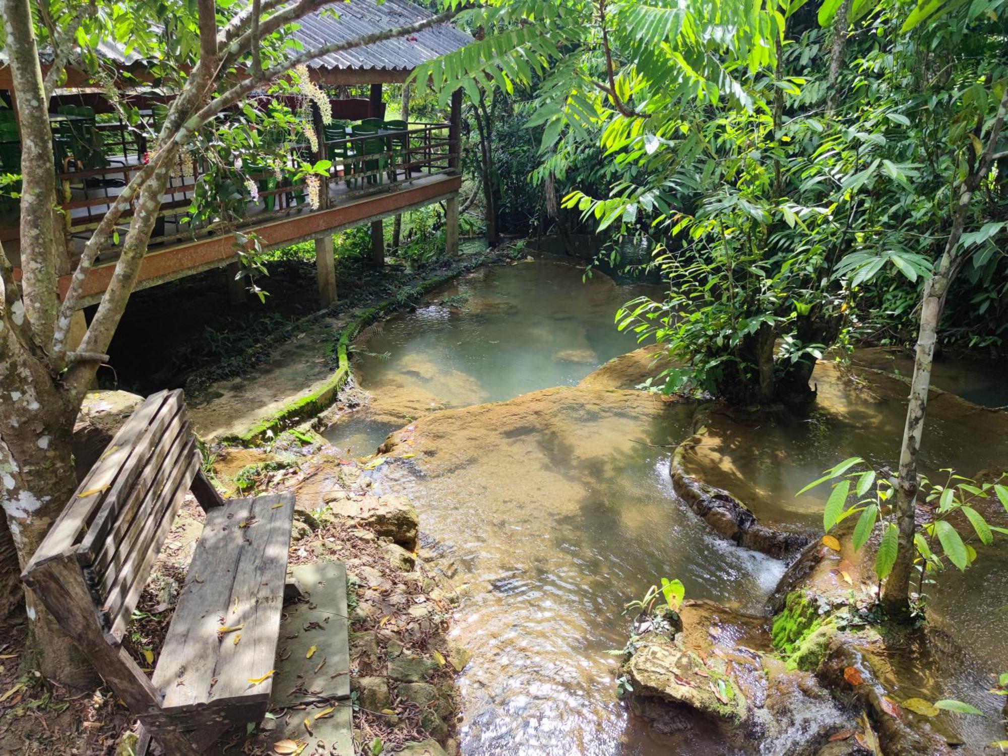 Hotel Baan Suan Tondin Satun Exterior foto