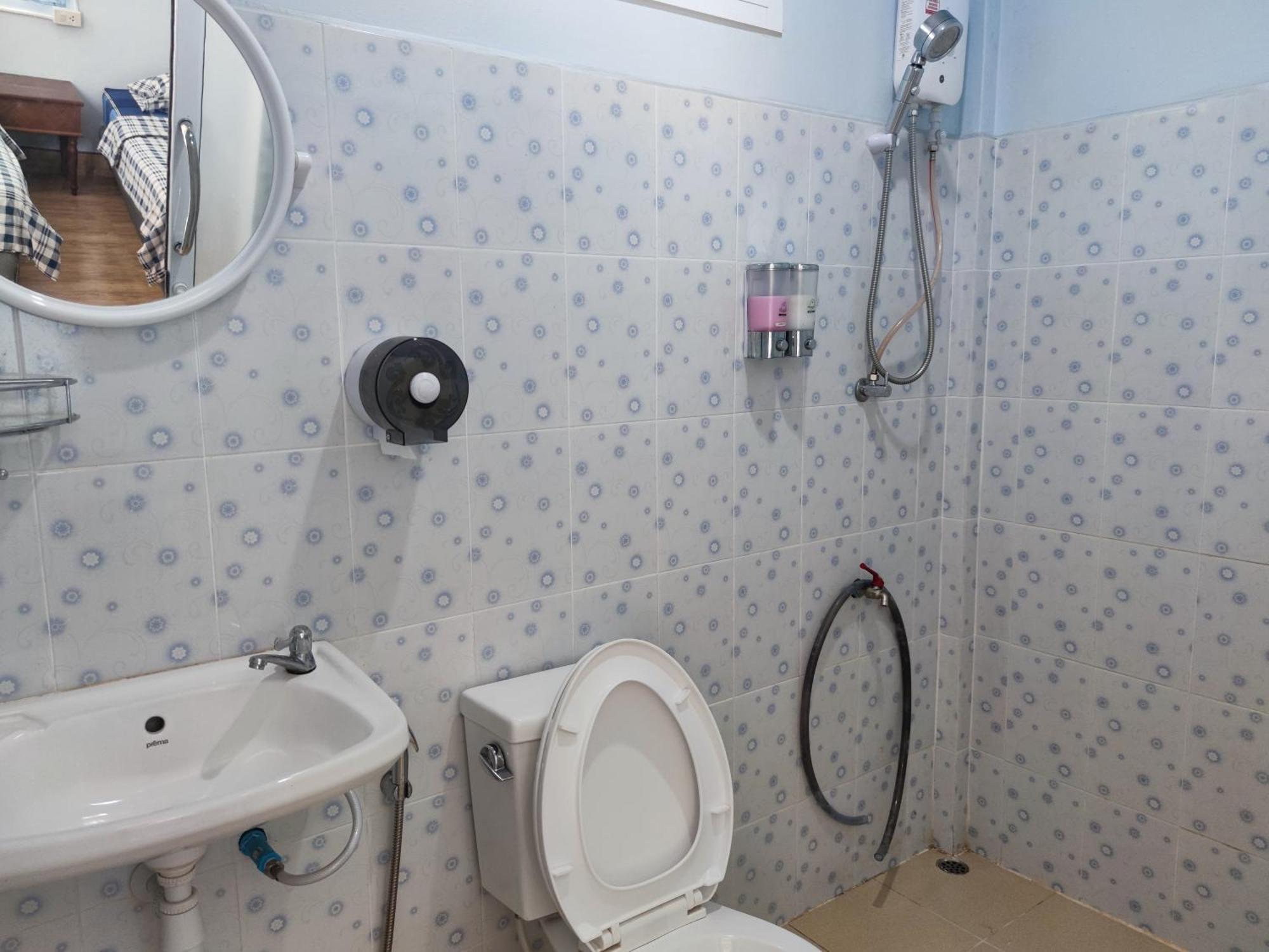 Hotel Baan Suan Tondin Satun Zimmer foto