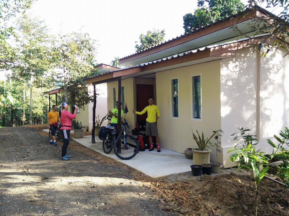 Hotel Baan Suan Tondin Satun Exterior foto